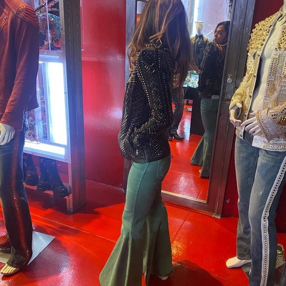 Meet your Posher, Nadine - Picture 2 of 8